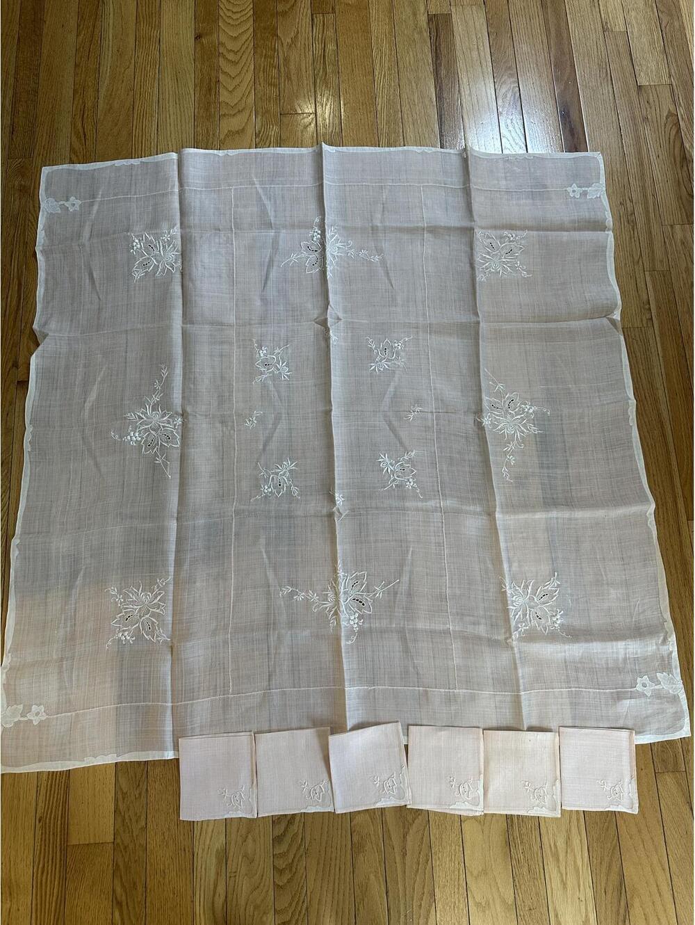 VTG Madeira Style Sheer Pink Linen Tablecloths & Napkins Lot Embroidered Floral
